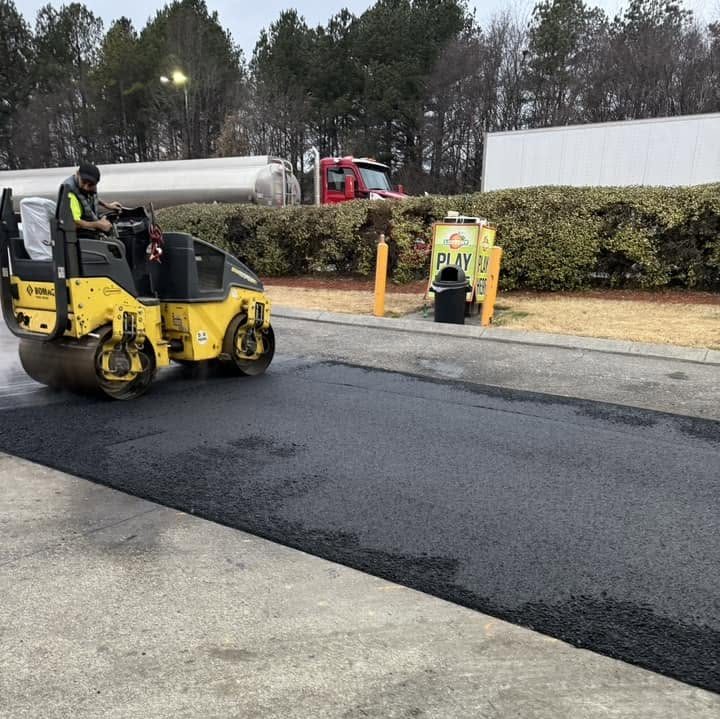 Commercial asphalt paving project completed by D&H Paving